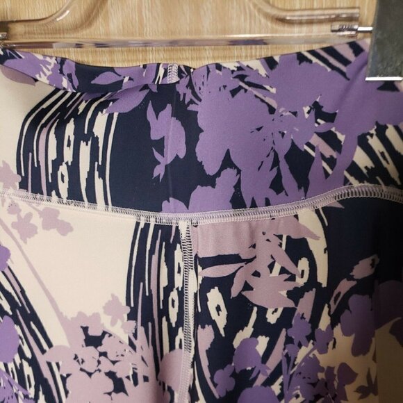 Roaman's Purple Floral Athletic Leggings 12 - Picture 5 of 8